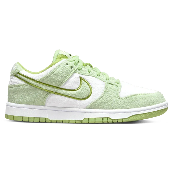 NIKE DUNK LOW SE WMNS 'FLEECE - HONEYDEW'