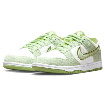 NIKE DUNK LOW SE WMNS 'FLEECE - HONEYDEW'